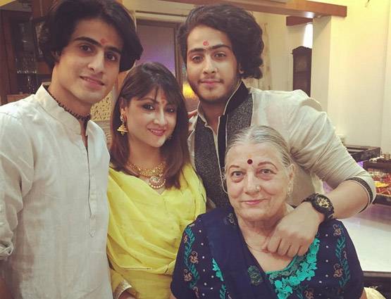 शादी के 2 साल बाद हो गया था तलाक, 17 की उम्र में 2 बच्चों की मां बन गई थीं उर्वशी