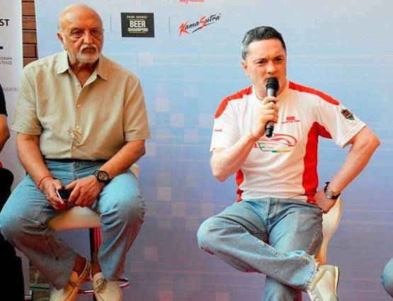 अंबानी जैसा घर, प्राइवेट जेट का मालिक है ये अरबपति, ऐसी है Luxry Life