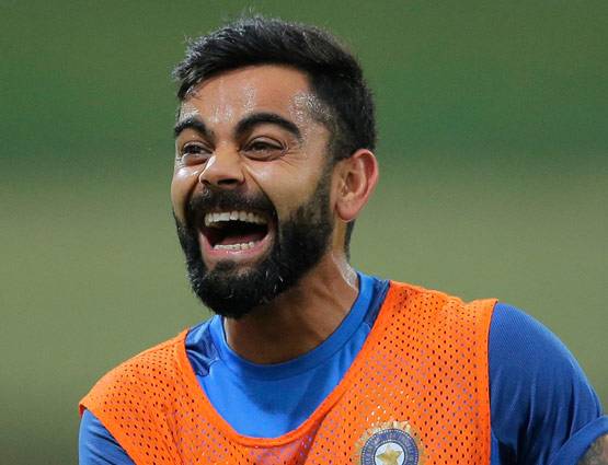 लंका में दिखा कोहली का 'बाहुबली' अंदाज, दिखाए 6 पैक एब्स