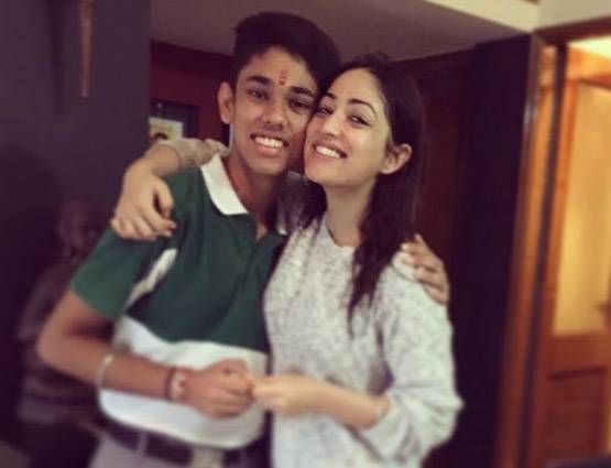 PHOTOS: ऐसे मनाया CELEBS ने रक्षाबंधन का त्योहार