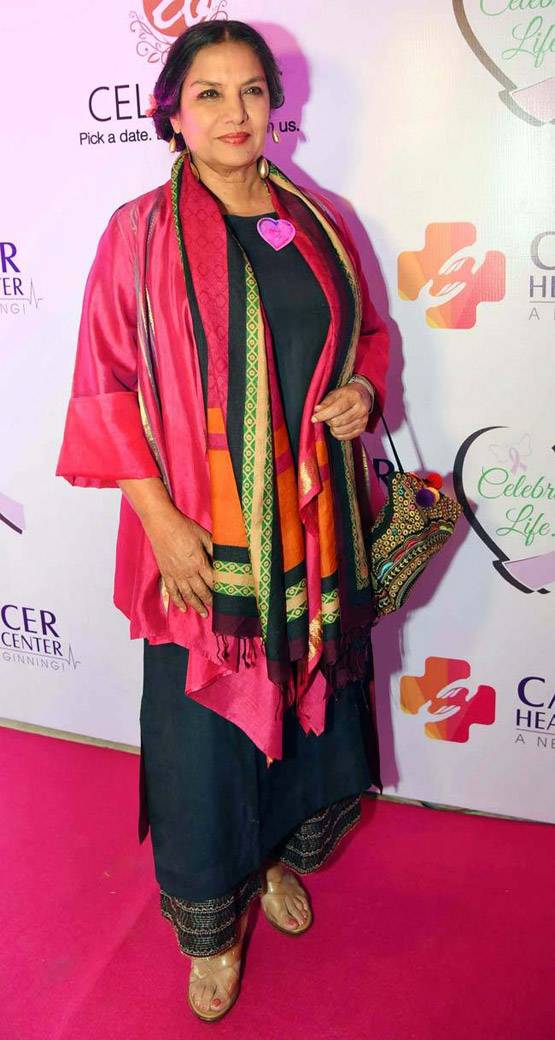 शबाना दो बार कर चुकी हैं सुसाइड की कोशिश, किताब से खुलासा