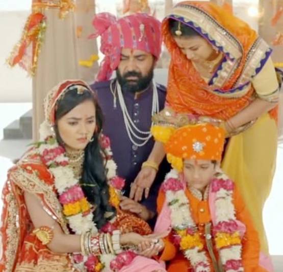 8 साल के लड़के से शादी के बाद विवादों में आई ये एक्ट्रेस दिखेगी बिग बॉस में !