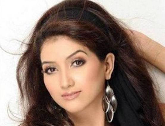 एक्ट्रेस रही इस MLA ने असेंबली में की ब्रेस्ट फीडिंग रूम की मांग