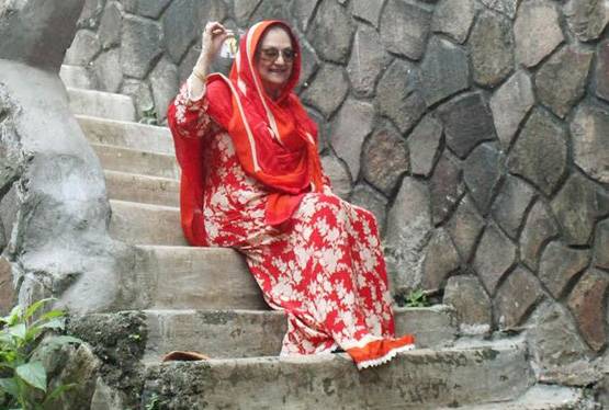 दिलीप कुमार ने जीता 11 साल पुराना केस, चाबी मिलते ही सायरा हुईं खुश