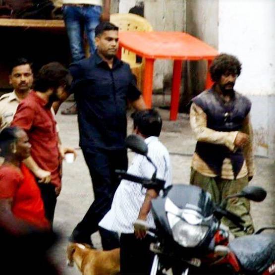 ठग्स ऑफ हिन्दोस्तान का 'सीन' लीक, कुछ ऐसा है Big B का लुक