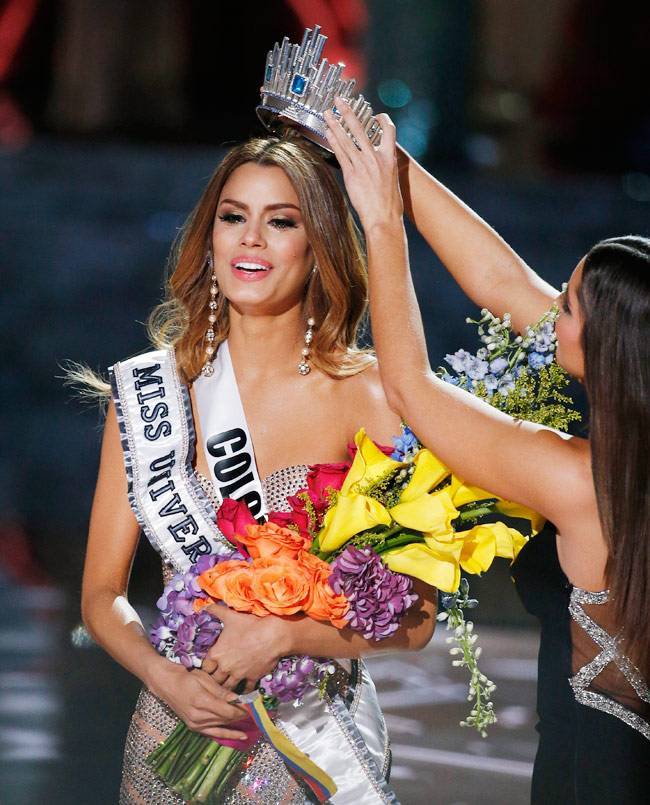 मिस यूनिवर्स के इतिहास में हुई थी ये बड़ी गलती, दूसरे को दे दिया था ताज