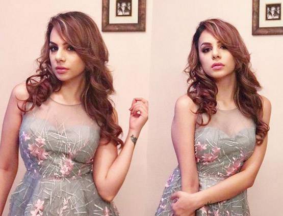 गोवा में छुट्टियां मना रही हैं नितिभा कौल, शेयर की BIKINI PHOTO