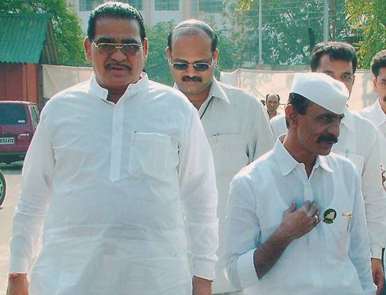 मुंबई में गांव वालों की ऐसे खातिरदारी करते थे 'डैडी'