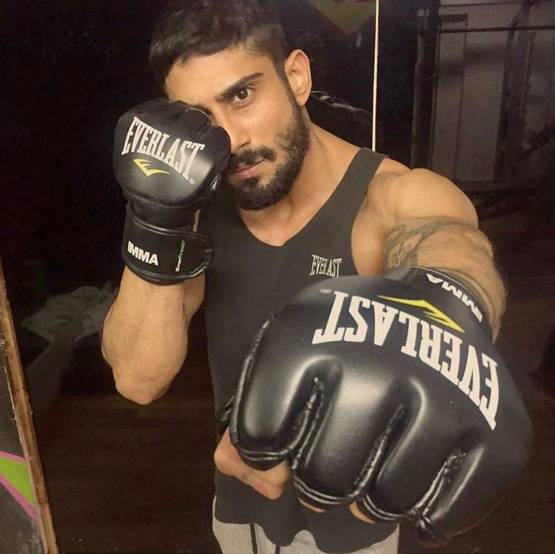 ड्रग्स लेता था राज बब्बर का बेटा, एक महीने में बनाई सलमान जैसी बॉडी