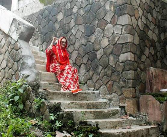 दिलीप कुमार ने जीता 11 साल पुराना केस, चाबी मिलते ही सायरा हुईं खुश