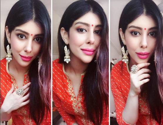 PHOTO: ये हैं बिग बॉस की हॉट पड़ोसन, इनके बारे में नहीं जानते होंगे ये बातें