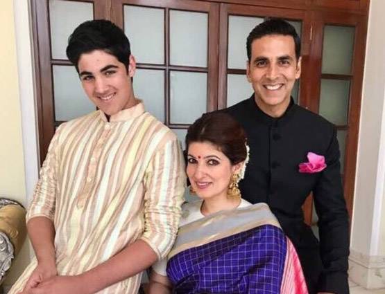 चार्मिंग लुक में नजर आया ये बॉलीवुड स्टार किड, फोटो वायरल