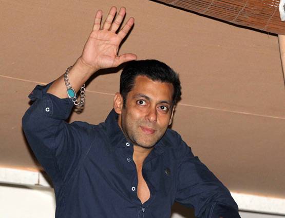 संजय से सलमान तक: ये है बॉलीवुड स्टार्स के लकी स्टोन और उसके फायदे