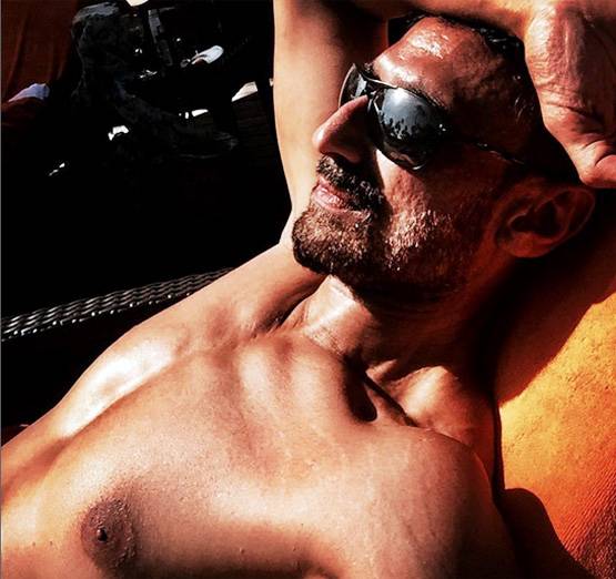 श्रीलंका में बॉयफ्रेंड राहुल देव के साथ रोमांटिक छुट्टियों पर मुग्धा गोडसे