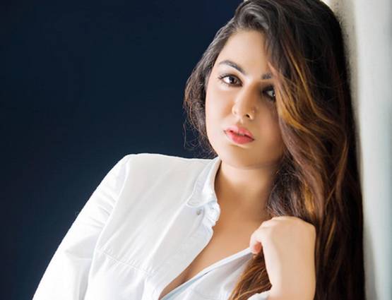 वजन घटाने के बाद BOLD लुक में नजर आई ये टीवी एक्ट्रेस