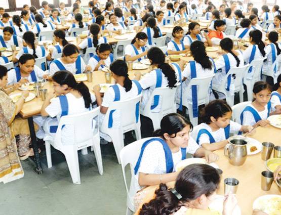 देहरादून के इस स्‍कूल से पढ़ी हैं करीना कपूर, 47 हजार है मंथली फीस