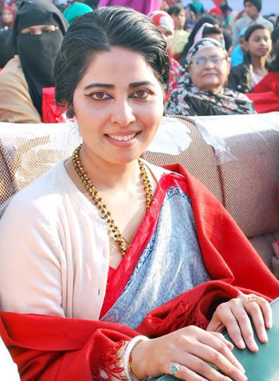 मनचलों को सबक सिखाने अफसर ने किया ऐसा काम, कहलाती है 'लेडी सिंघम'