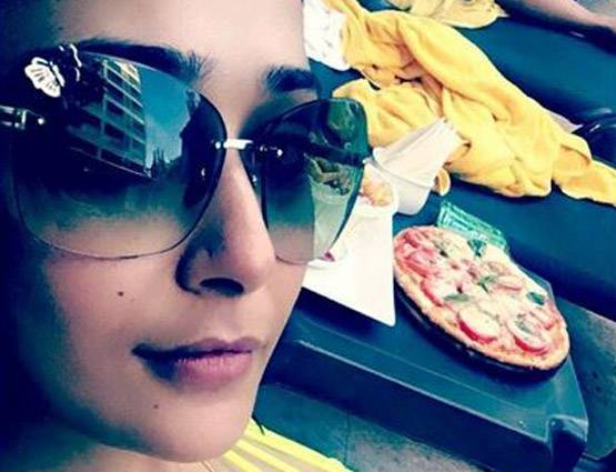 बिकिनी पहन पूल में उतरीं सारा खान, देखें PHOTOS