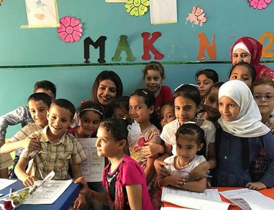 एंजेलीना के बाद सीरियाई शरणार्थियों के बीच प्रियंका, ट्रोल्स को दिया ये जवाब