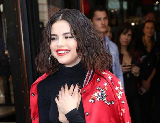 बेस्ट फ्रेंड ने किडनी देकर बचाई इस पॉप स्टार की जान