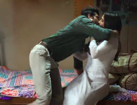 आयुष्मान की फिल्म में दिखे निरहुआ, क्या आपने किया नोटिस?