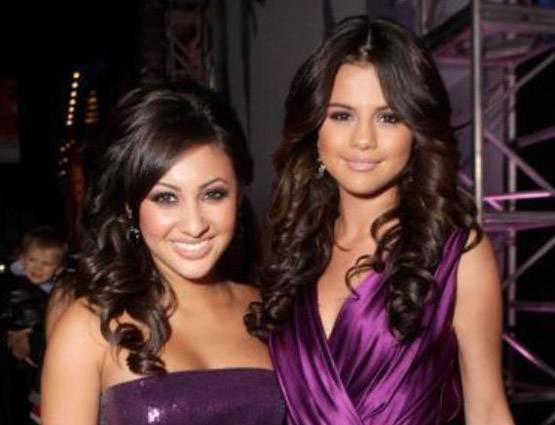 बेस्ट फ्रेंड ने किडनी देकर बचाई इस पॉप स्टार की जान