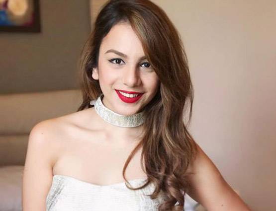 गोवा में छुट्टियां मना रही हैं नितिभा कौल, शेयर की BIKINI PHOTO