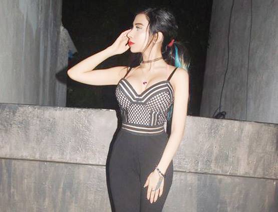 रामायण के रामानंद सागर की पोती ने शेयर की TOPLESS PHOTO