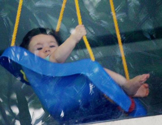 ये फोटोज बताती हैं बड़े होकर तैमूर बनेगा सुपरस्टार, फिर दिखा CUTE LOOK