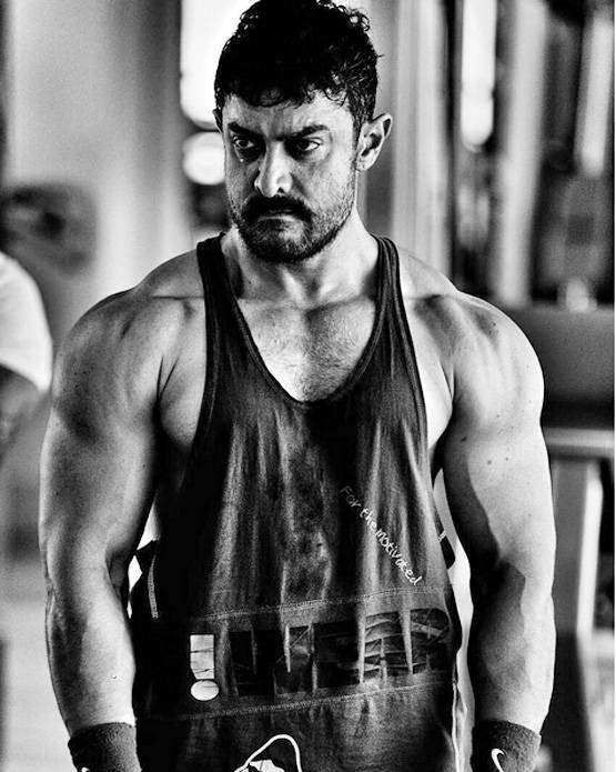 'ठग्स ऑफ हिंदोस्तान' में कुछ ऐसा है आमिर का लुक