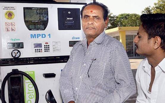 67 साल के हुए मोदी, देखिए कौन-कौन है परिवार में और कैसा जीवन जीते हैं इनके भाई