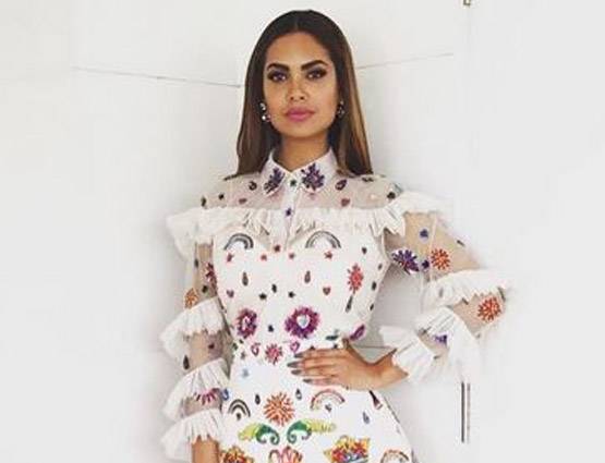 PHOTOS: बोल्ड फोटोशूट के बाद यहां बिकिनी में नजर आईं ईशा गुप्ता