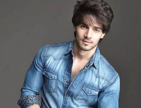 पिता आदित्य के कंगना से अफेयर पर बोले सूरज, मां का दुख देखा है मैंने