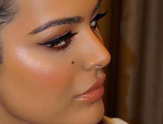 ऐसी है संजय दत्त की बेटी की लाइफ, जन्मदिन पर लॉन्च किया था फिल्म का ट्रेलर