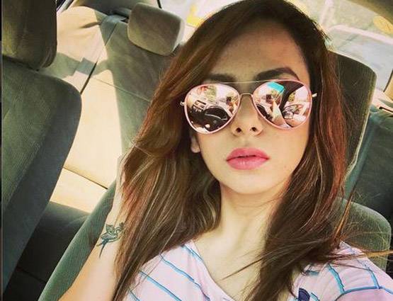 गोवा में छुट्टियां मना रही हैं नितिभा कौल, शेयर की BIKINI PHOTO