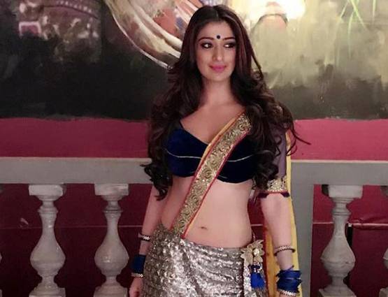 ये हैं जूली 2 की हॉट एक्ट्रेस, 15 साल की उम्र से कर रही हैं काम