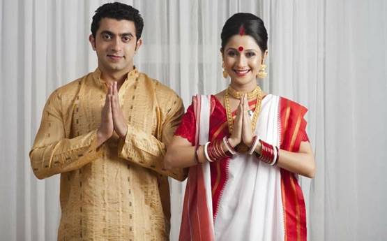 जानें नवरात्रि में किस दिन पहना जाता है कौन से रंग का कपड़ा, काला रंग क्यों होता है वर्जित