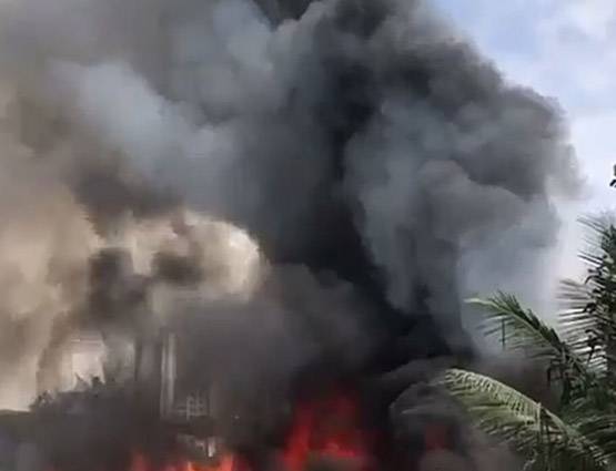 PHOTOS: राज कूपर का बनाया RK स्टूडियो आग में खाक, हुआ भारी नुकसान