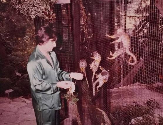 खूबसूरत मॉडल्स के लिए सोने की जेल से कम नहीं था प्लेबॉय मेंशन