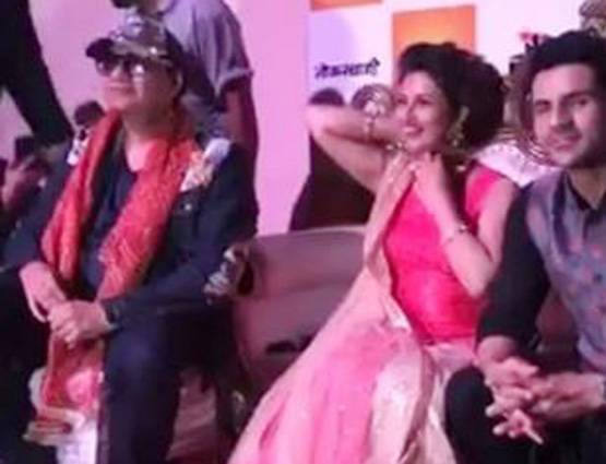 'रईस' के गाने पर दिव्यांका का कमाल, पति के साथ 'डांडिया'