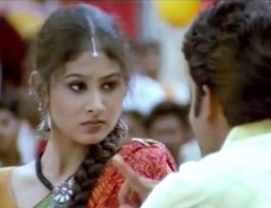 कई साल पहले फिल्मों में दिखी हैं मौनी, जानें TV की नागिन की 10 बातें