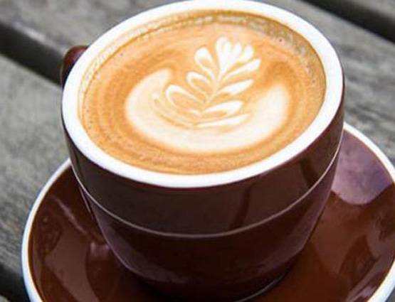 खाली पेट भूल कर भी ना खाएं ये 10 चीजें...