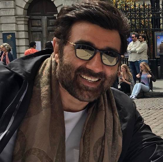 इस वजह से पार्टियों में नहीं जाते सनी पाजी, कहा- गुस्सैल समझते थे लोग