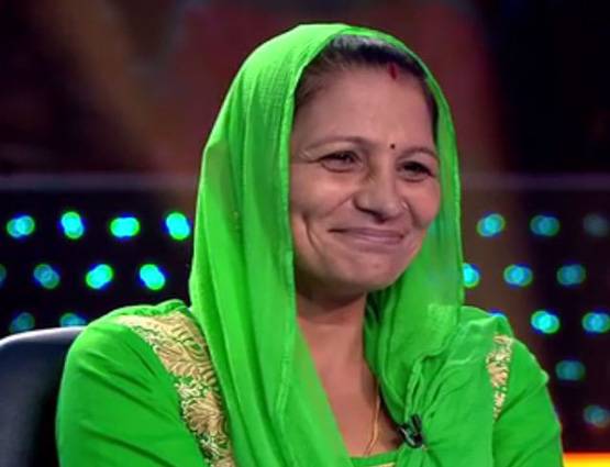 17 साल से KBC में जाने का सपना देखती थी गांव की महिला, जीते रुपये