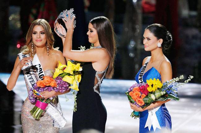 मिस यूनिवर्स के इतिहास में हुई थी ये बड़ी गलती, दूसरे को दे दिया था ताज