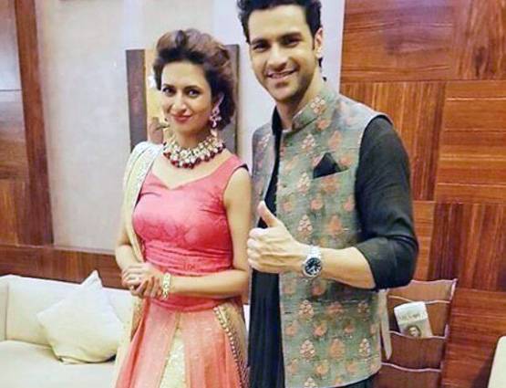 'रईस' के गाने पर दिव्यांका का कमाल, पति के साथ 'डांडिया'