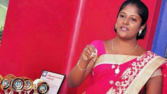 देश के 7 टीचर, बच्चों को पढ़ाने के लिए सब कुछ लगाया दांव पर