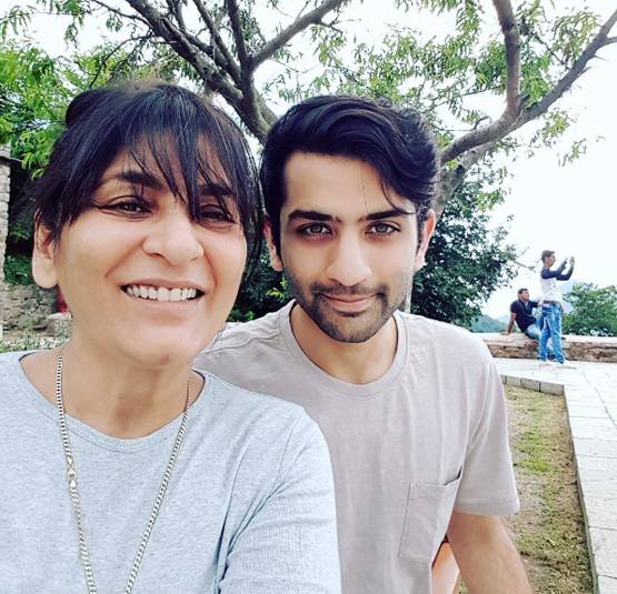 ...जब सनी देओल ने पूल में अर्चना पूरन सिंह को किया था किस