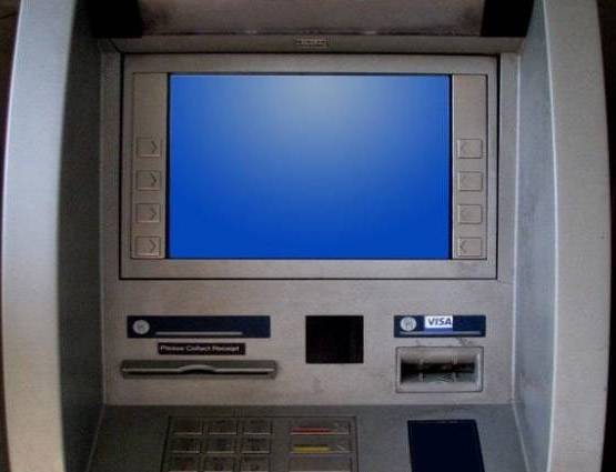 ATM से निकल जाए अगर नकली नोट, तो ऐसे रखें खुद को सेफ