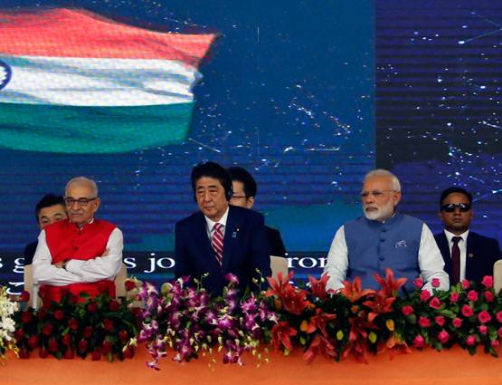 गुजराती स्टाइल में स्वागत के बाद दिखा मोदी-आबे का 'याराना'